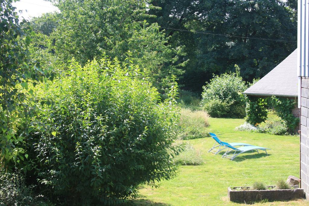 Bed and Breakfast Les Mout'Anes Saint-Hilaire-sur-Helpe Exterior foto
